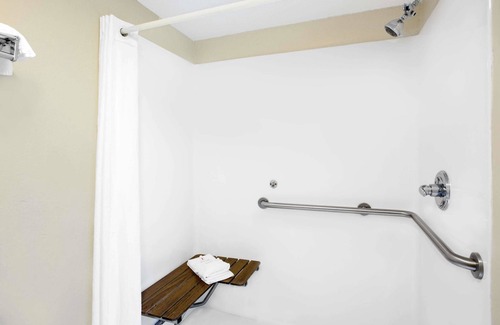 Whiteville Hotel | Super 8 by Wyndham Whiteville