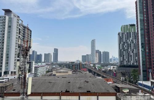 Phra Khanong Nuea Apartment | Super City View Room, Swimming Pool,Gym,150m walk to BTS