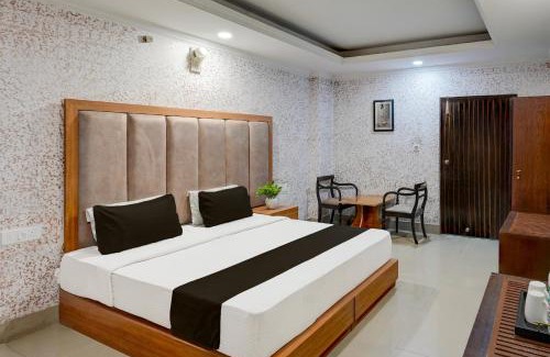 Rudrapur Hotel | Super Collection O Awas Vikas Near Bus Stand Formerly Hotel Rivera