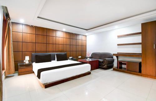 Dhanbad Hotel | Super Collection O Shanti Bhawan Bank More Formerly Madhulika