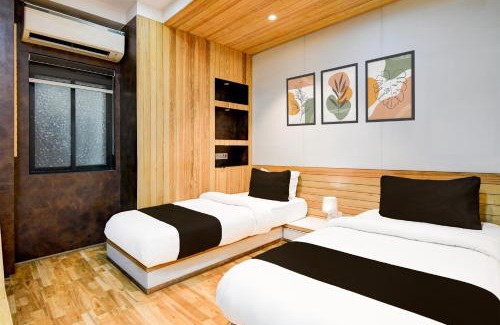 Kolkata Hotel | Super Collection O VIP Road Formerly Hotel Heritage