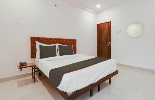 LB Nagar Hotel | Super Collection O White Ridge Kamineni