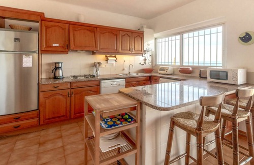 Llanca Apartment | Super Fener 93 - top-floor apartment with terrace