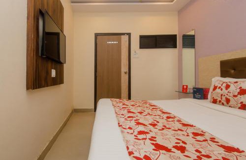 J B Nagar Hotel | Super Hotel O Golden Nest Near Chhatrapati Shivaji International Airport