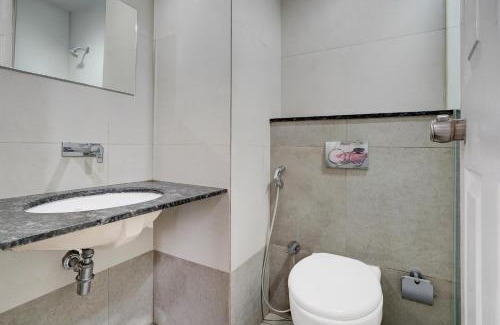Gandhi Nagar Hotel | Super Hotel O KSR Bengaluru City Junction Formerly Gurudev Residency