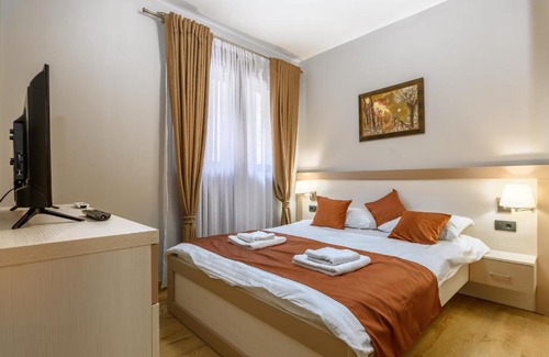 Kotor Apartment | Super Nova Lux Apartment with Jacuzzi