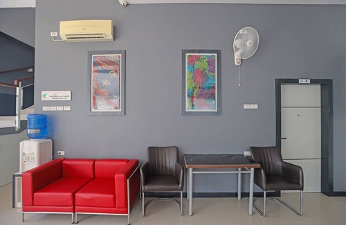 Banda Aceh Hotel | Super OYO Capital O 92096 Kuala Ulee Lheue Residence Syariah