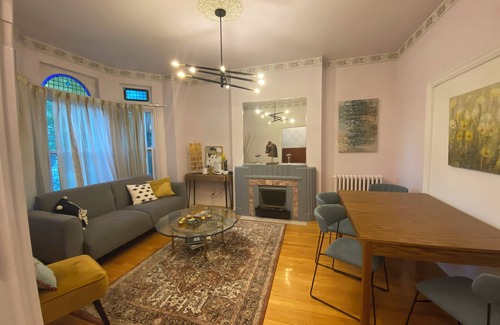 Little Portugal House | Super Spacious Private room on top floor with balcony in downtown Toronto