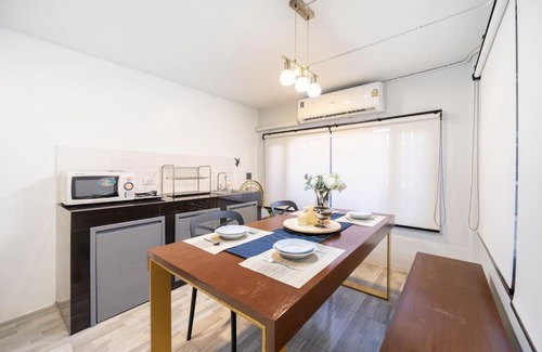 Khanna Yao House | Super Top apt in Bangkok