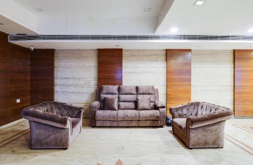 Nanganallur Hotel | Super Townhouse Oak Alandur Near Chennai Airport Formerly Vijay Park