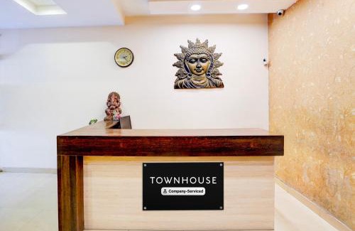 Paltan Bazaar Hotel | Super Townhouse Prince Chowk Near Railway Station