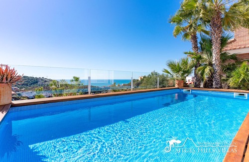 Quint Mar Villa | Super Villa Oasis Fab Sea & Sitges View with A/C