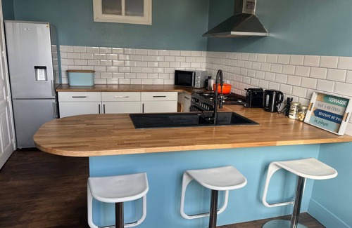 Saint-Pierre-de-Frugie House | Superb 4 Bedroom House, sleeping up to 6 Adults and 4 Children, fully equipped.