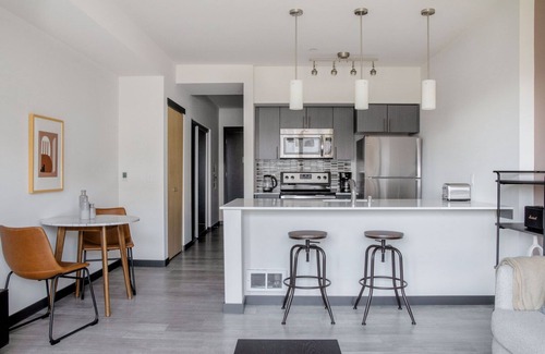 Northeast Bellevue Apartment | Superb Bellevue Jr 1BR w/Garden & Wine Lockers, nr Bars, by Blueground