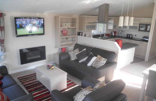 White Cross Cabin | Superb contemporary amazing family lodge