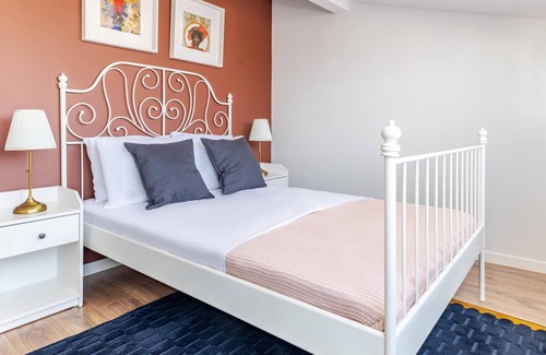 Umraniye Apartment | Superb Duplex Flat With Terrace in Umraniye