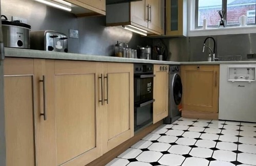 Thornton House | SUPERB SNUG studio sleeps 2 south london