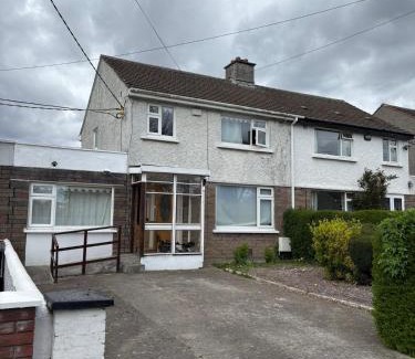 Santry House | Superb Triple Room near Airport - 4