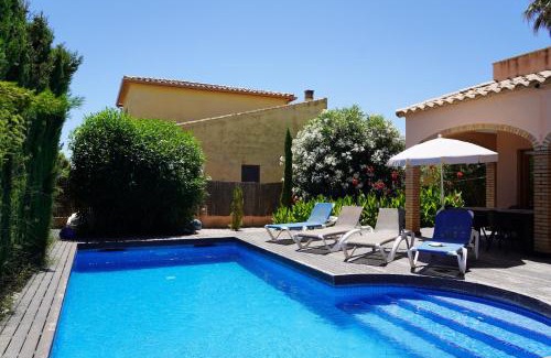 Sant Pere Pescador Villa | Superb villa near sandy beach Sant Pere Pescador, Amfora 64