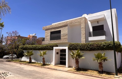 Daoudiate Villa | Superb villa with private heated swimming pool and gym.