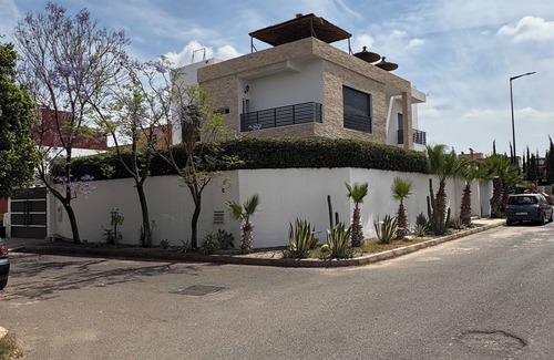 Daoudiate Villa | Superb villa with private heated swimming pool and gym.
