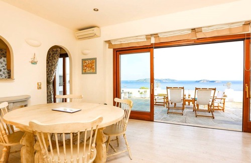 Koukounaries Villa | Superb Villa with stunning views