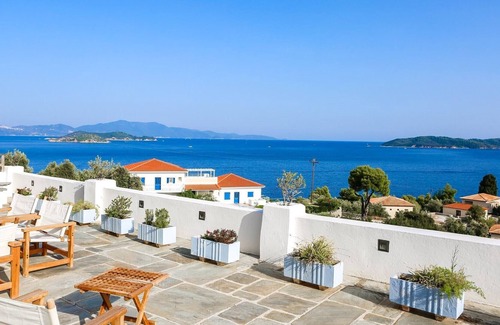 Koukounaries Villa | Superb Villa with stunning views