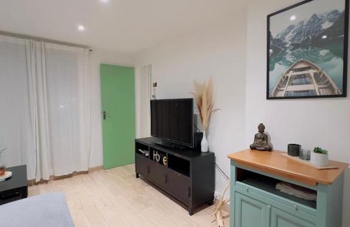 Baille Apartment | Superbe T3 séjour Marseille Clim 2 balcons Timone