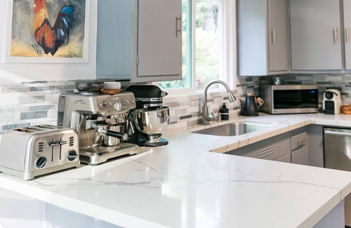 Vallejo House | Superhosts - Clean and Safe Mid-Century House near Napa