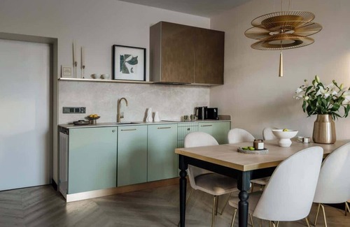 Piasek Południe Apartment | Superior Two-Bedroom with Modern Elegance