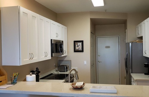 Superstition Lakes Condo | Superstition Lakes Golf Condo in Mesa - Discounts for Weekly & Monthly Stays!