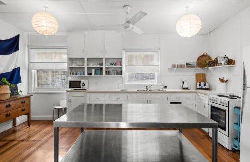 Lorne House | Sur La Mer
