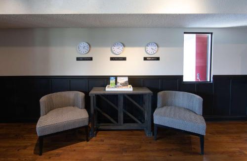 Castlegar Hotel | SureStay Hotel by Best Western Castlegar