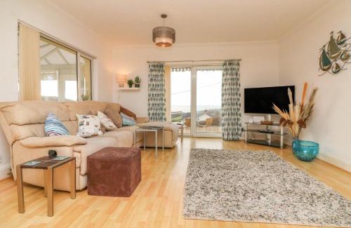 Woolacombe Apartment | Surf View