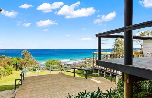 Manyana House | Surfers Retreat with access to the beach