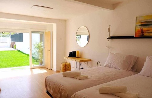 Charneca de Caparica e Sobreda Villa | Surfie Surf Beach e Adventure