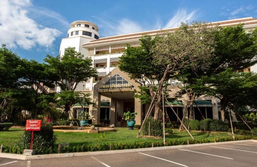 Surin Hotel | Surin Majestic Hotel