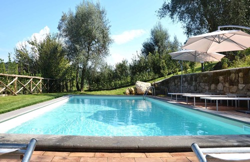 Corbara Cottage | surrounded by unspoilt enviroment, traditional country house (6km from Orvieto)