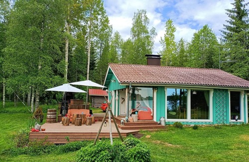 Vierema Cabin | Suviranta- Your Cozy Lake House in the Heart of Finland with Sauna + Hot Tub