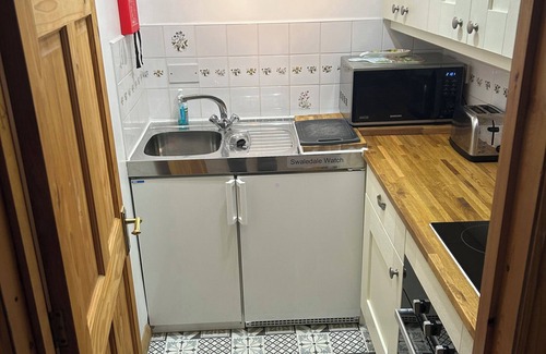 Caldbeck Cottage | SWALEDALE WATCH GARDEN ANNEXE, pet friendly in Caldbeck