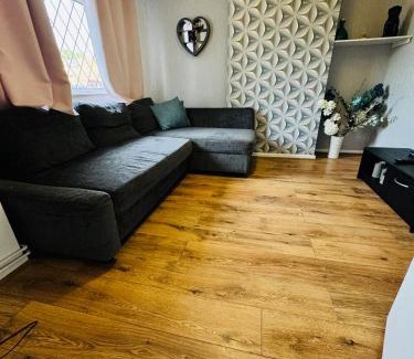 Cradley Heath House | SwankyHome4Groups n Contractors