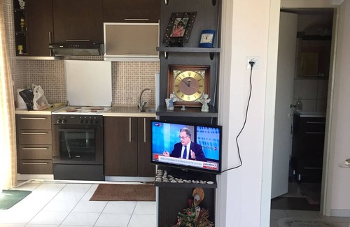 Katerini Apartment | Sweet family home walk to the beach