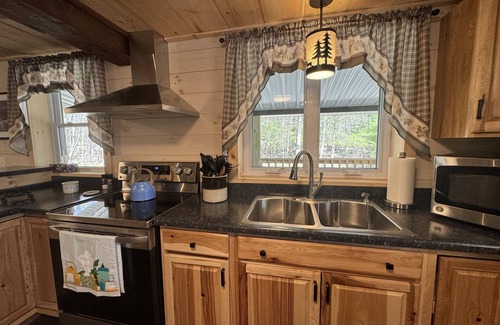 Swengel Cabin | Sweet Fern Cottage, enjoy the seclusion and peace of the Appalachian Mountains.