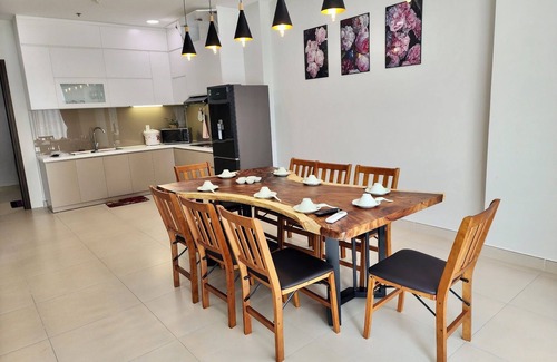 Korean Industrial Zone Apartment | SWEET LUXURY SHOPHOUSE/POOL/8 BEDS/NEAR AIRPORT