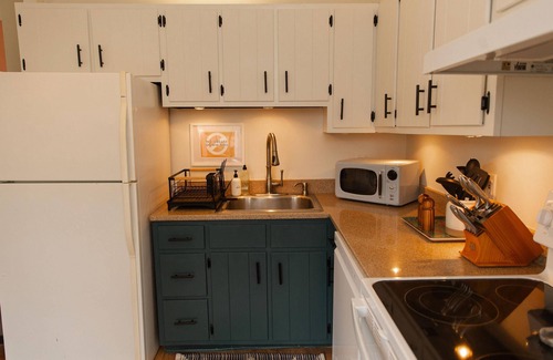 Pocono Pines Apartment | Sweet William A Lake Naomi Chalet Membership