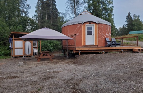Nikiski Cabin | Sweet yurt on beautiful Nikiski lake