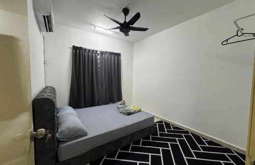 Sungai Buloh Apartment | SweetHomestay