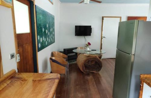 Upper Burringbar House | Sweetwater Cottage. A private mountain escape