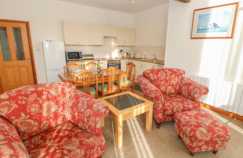 Wing Cottage | SWIFT COTTAGE, pet friendly, character holiday cottage in Milton