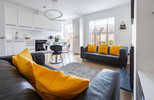 Norwich Apartment | Swift Host | Park Lane | 2 Bed | Great Location